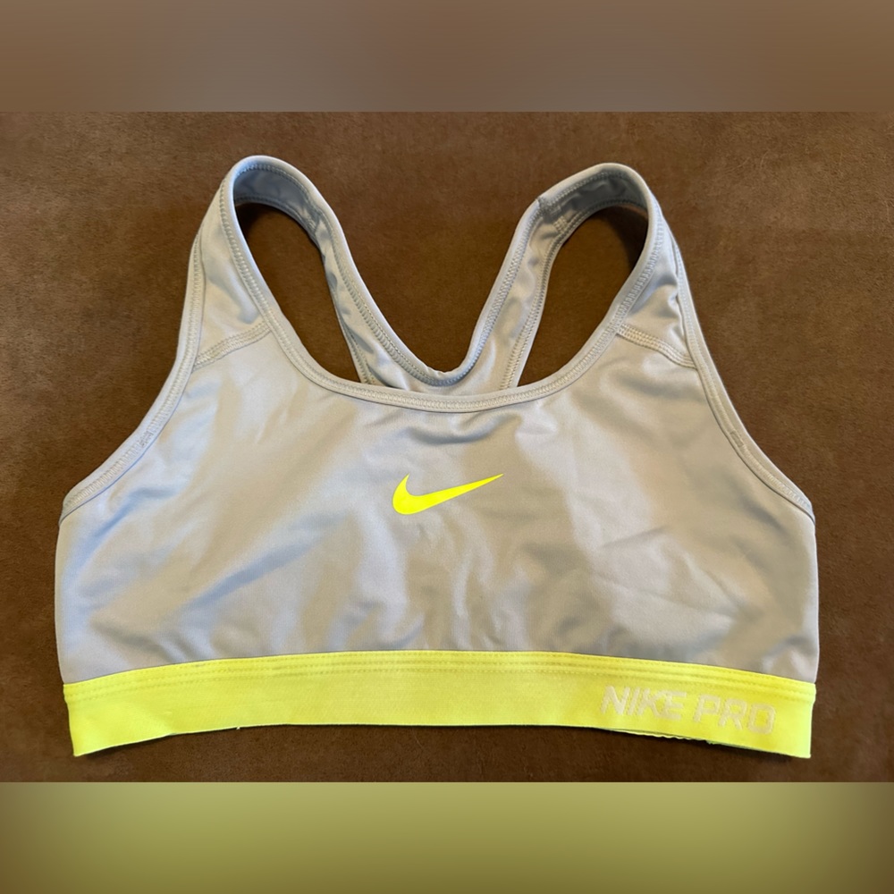 Nike Sports Bra - size S